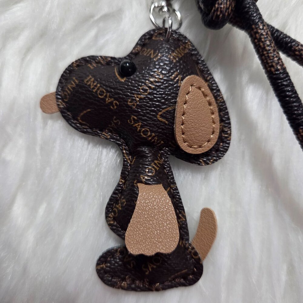 Peanuts Snoopy Faux Leather Keychain - Picture 5 of 7